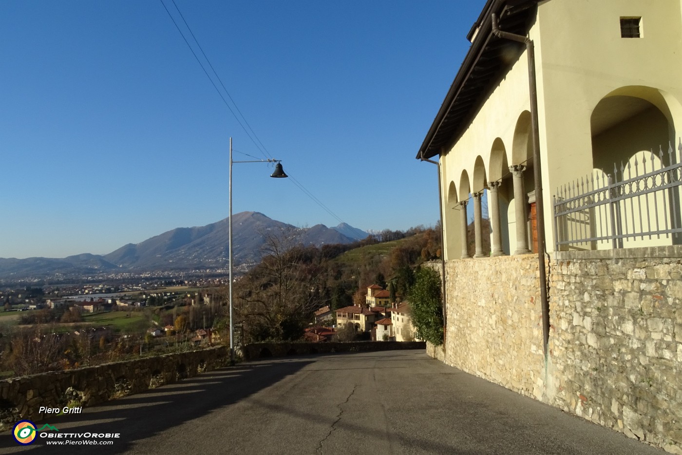 67 Porticato della Chiesa di San Rocco .JPG